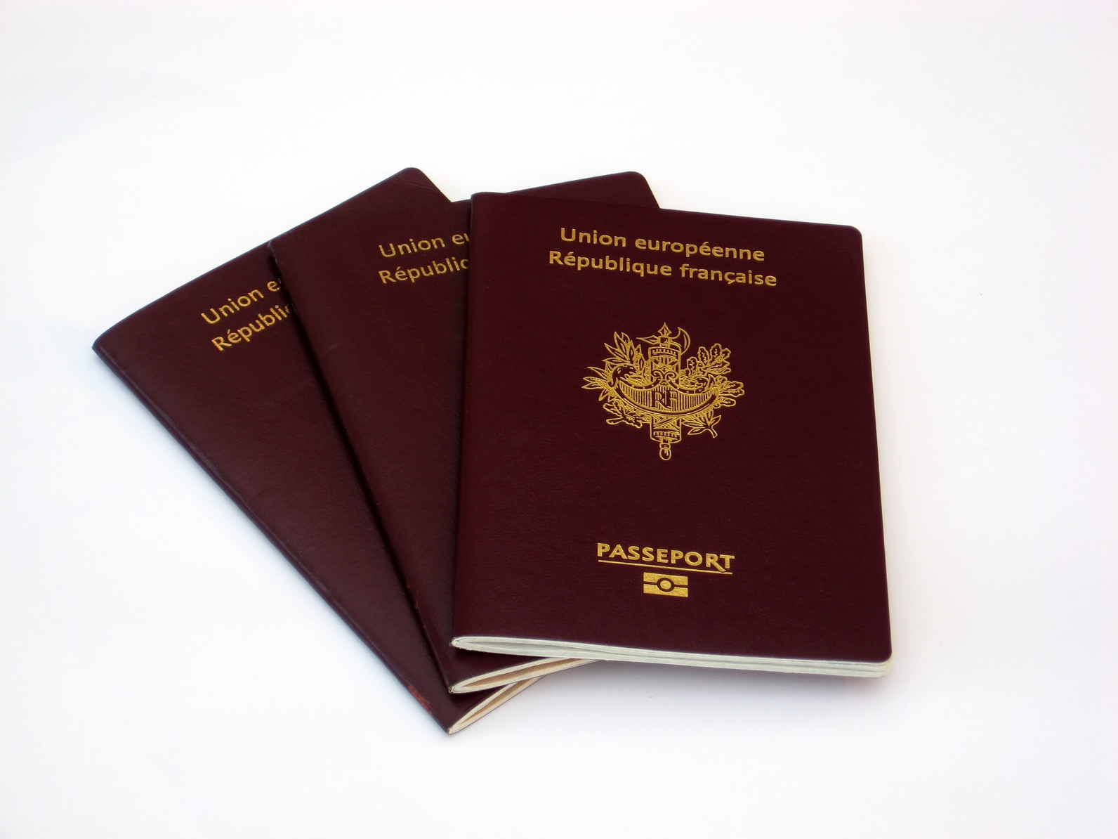 3 passeports